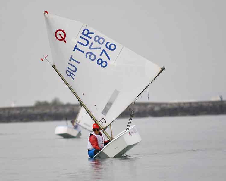 Foça Yelken İhtisas Kulübü
